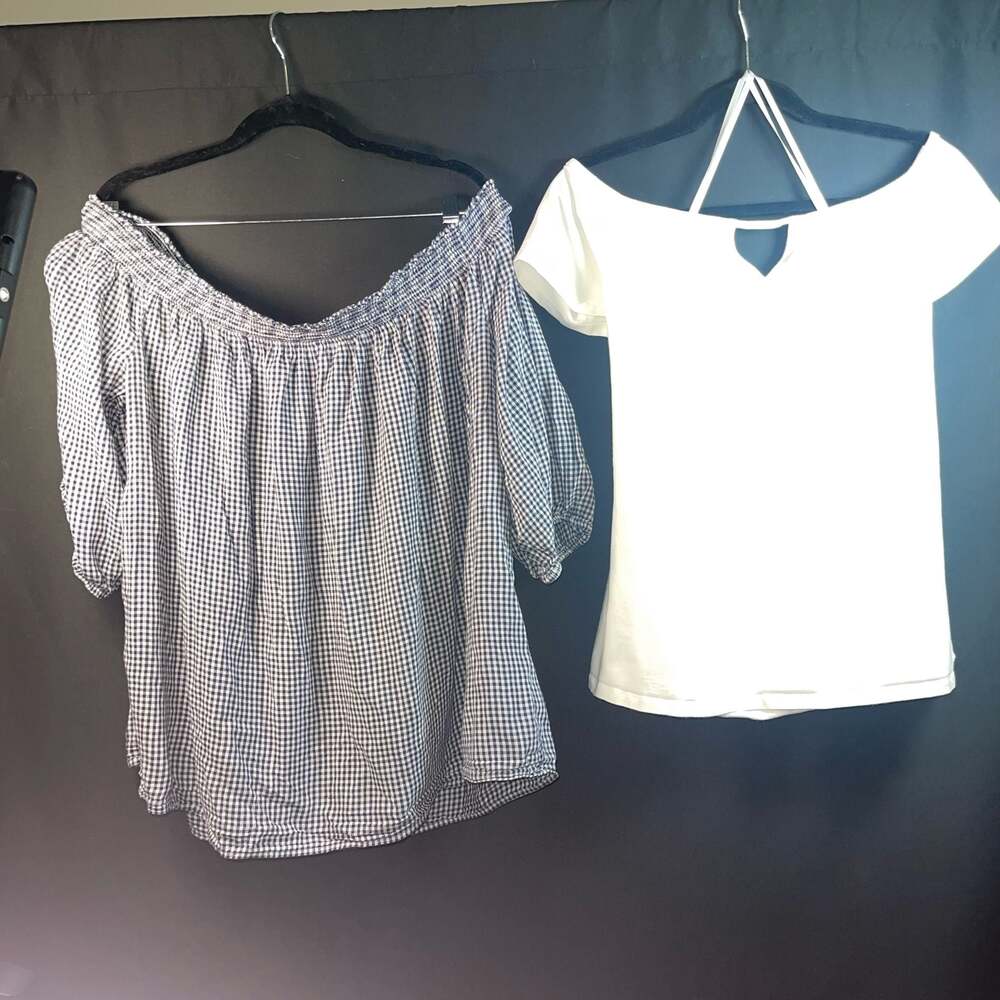 2XL - Lot of 2 Women's Tops: Blue Gingham Off-Shoulder Top XXL White Keyhole Nec